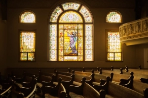 Agradecido por uma Igreja Problemática